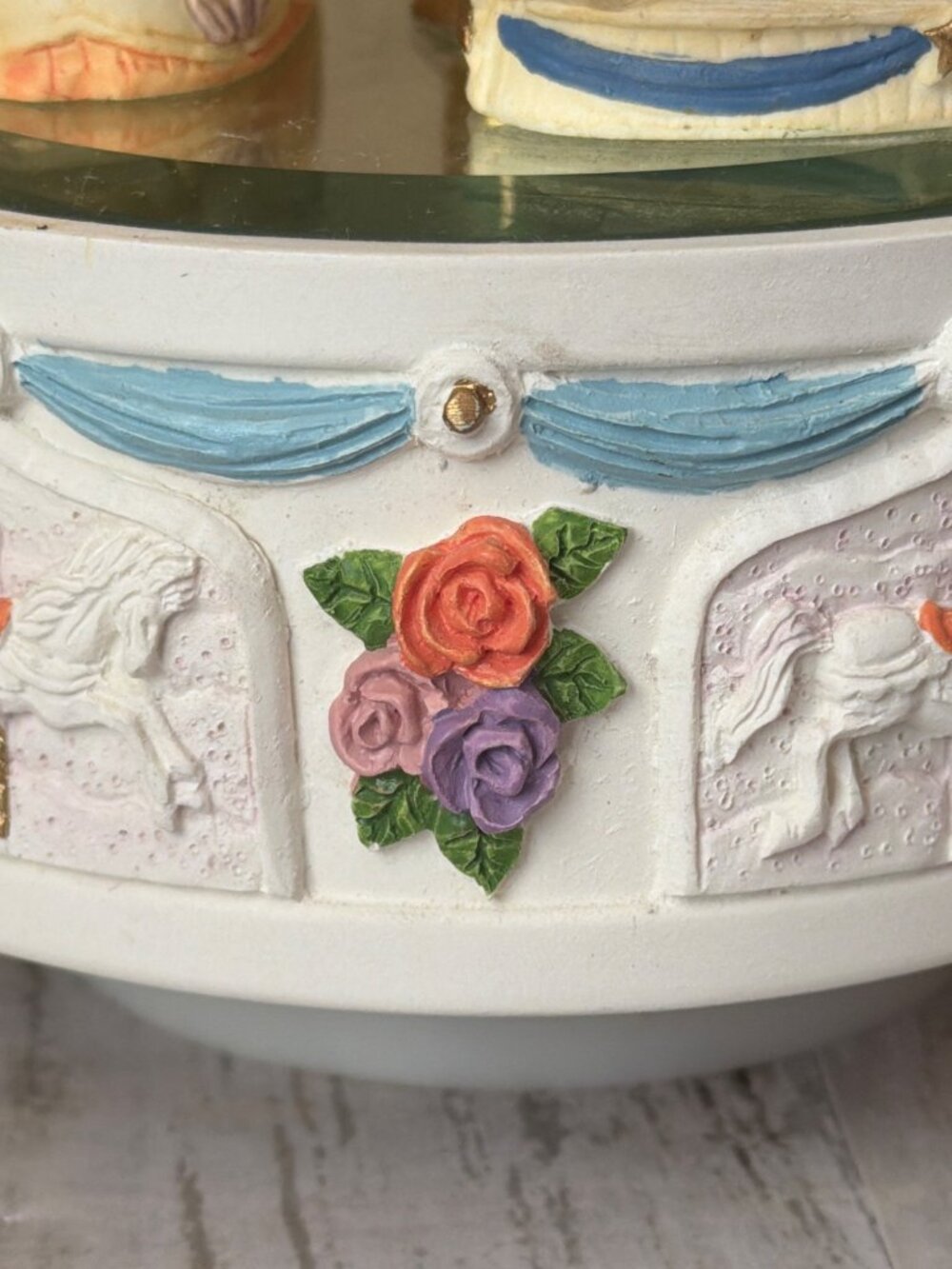 Vintage Wind-Up Music Box Nursery Decor Plays Carousel Waltz - Picture 6 of 12
